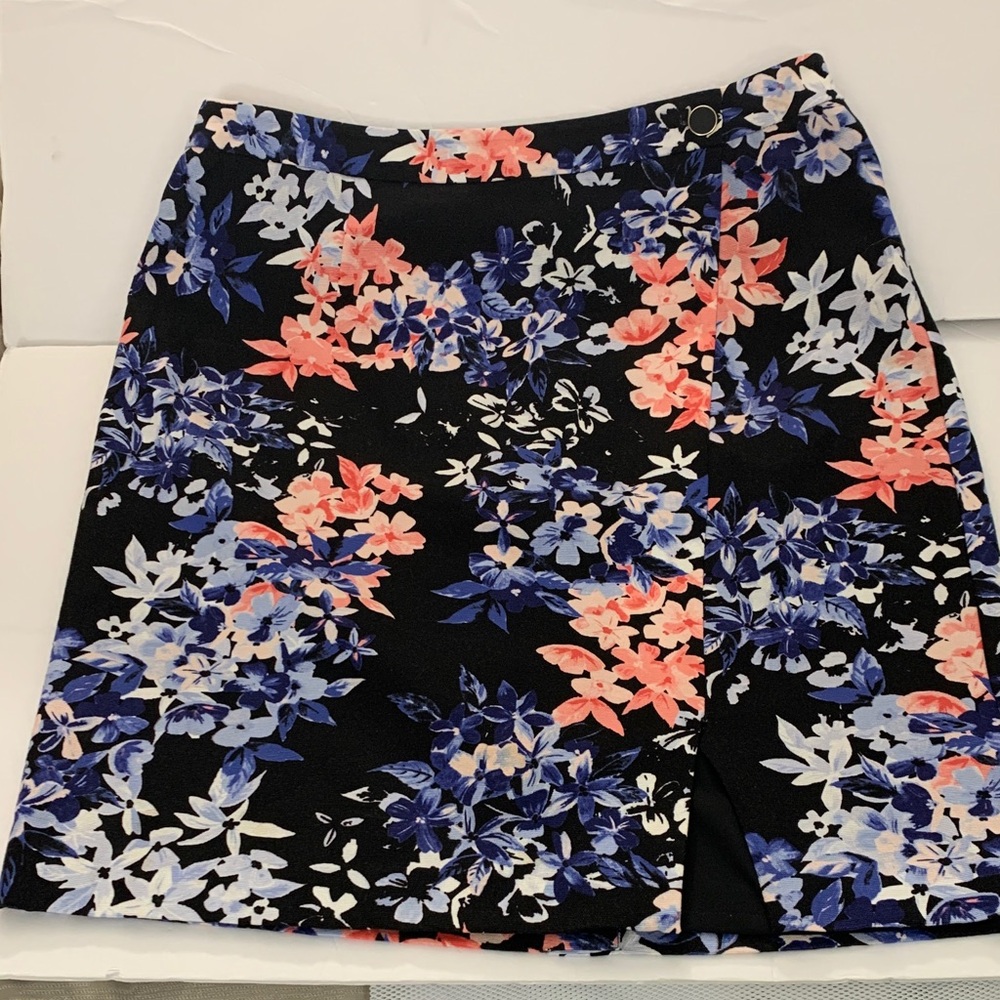 Talbots Black A-Line Lined Skirt with Blue and Pink Floral - Picture 2 of 13
